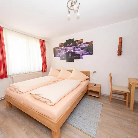 Pensionat Gaestehaus-pension Familie Dwars 3*