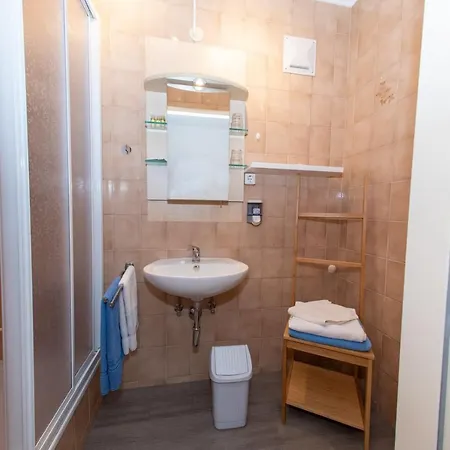 Pensionat Gaestehaus-pension Familie Dwars 3*